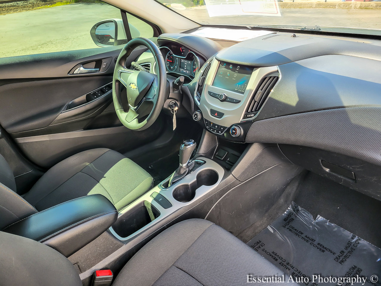 Used 2018 Chevrolet Cruze LS FWD image 25