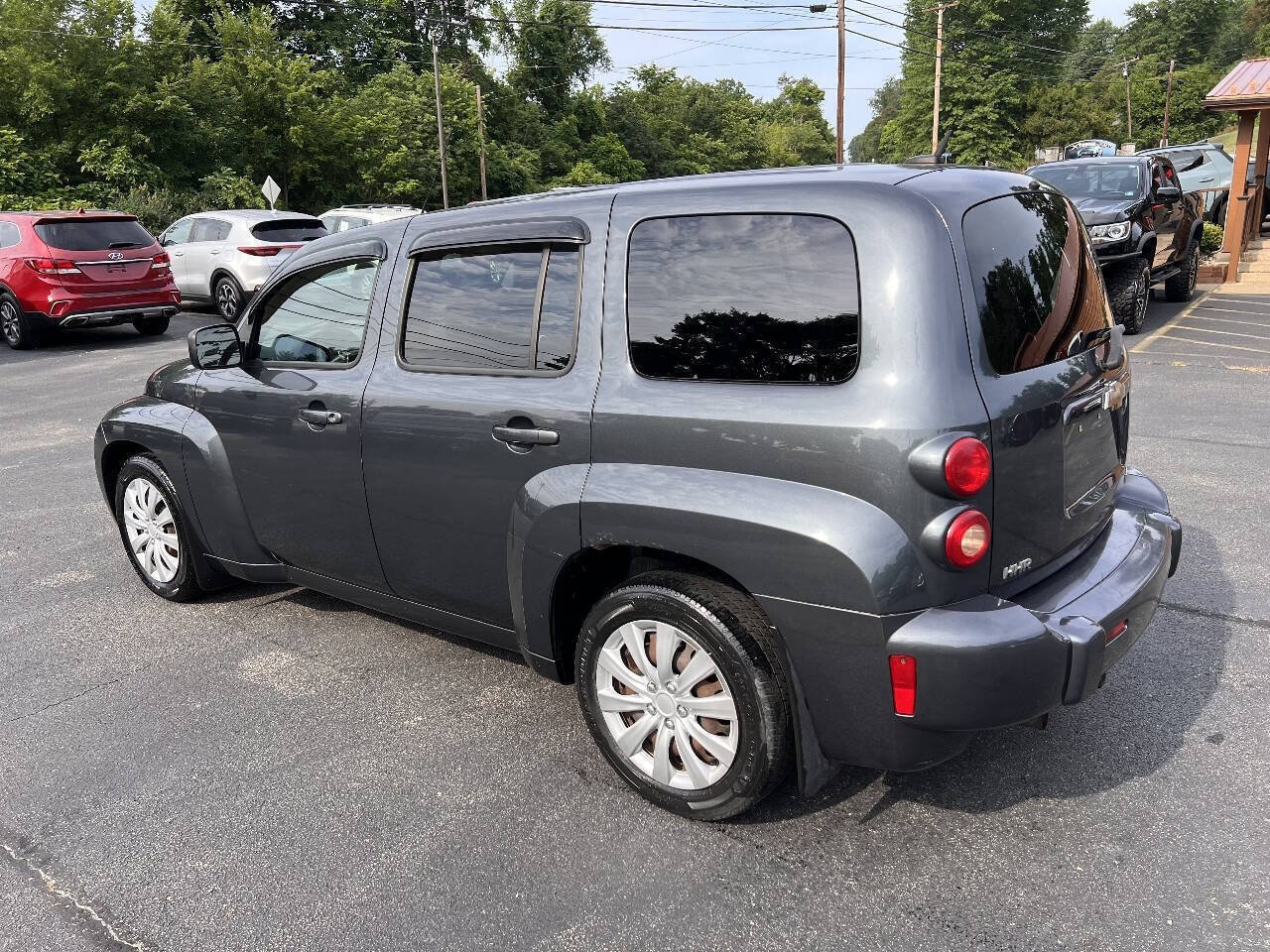 Used 2010 Chevrolet HHR LS FWD image 4
