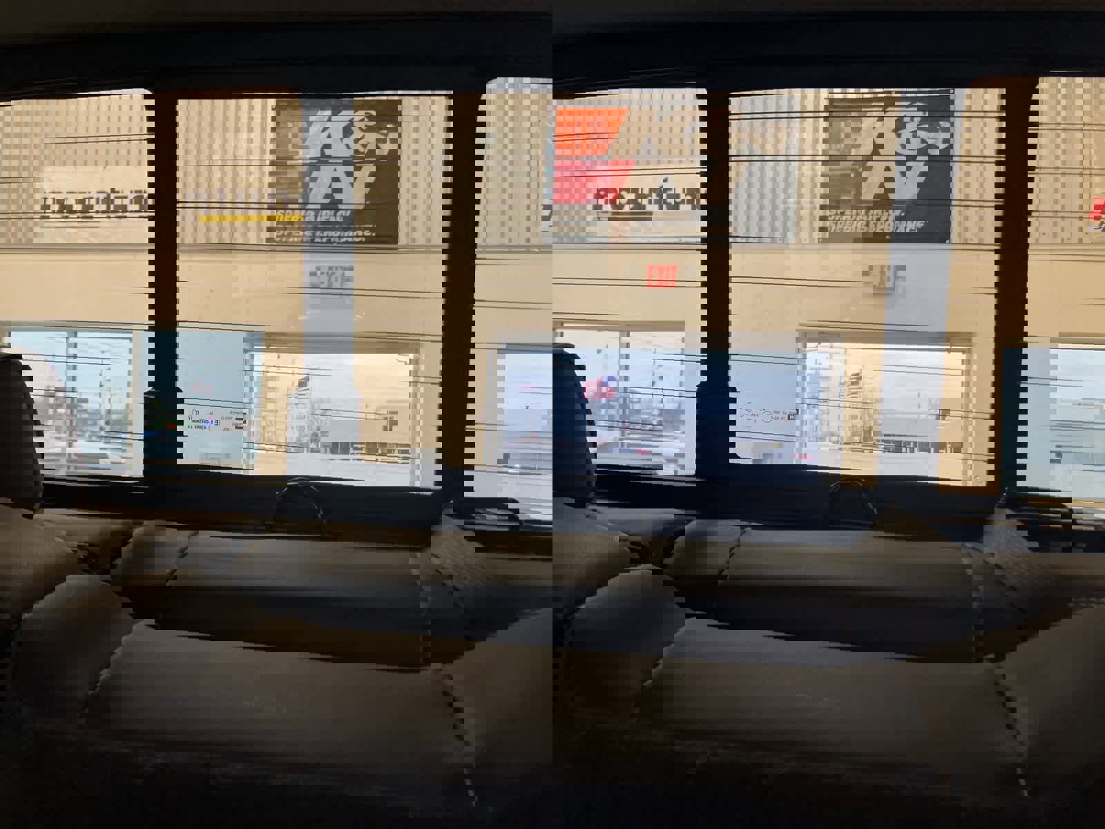 Used 2018 Chevrolet Silverado 2500 High Country image 30