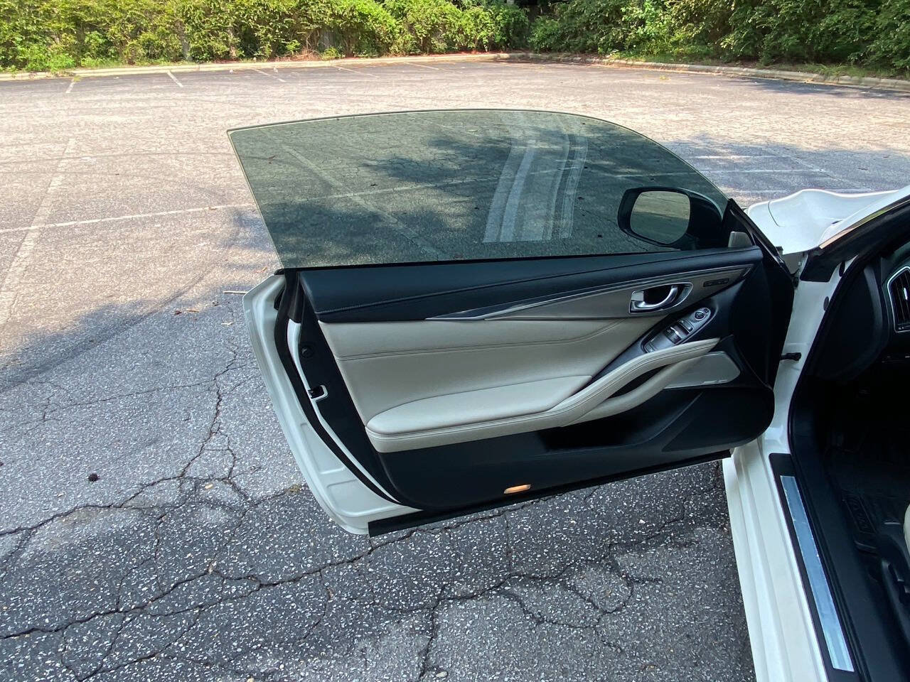 Used 2018 INFINITI Q60 3.0t Luxe w/ Sensory Package 3.0T Luxe RWD image 15