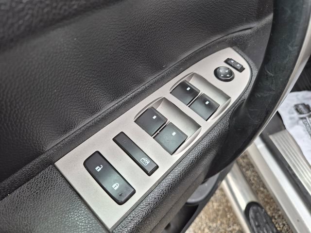 Used 2010 GMC Sierra 2500 SLE w/ SLE Preferred Package image 11