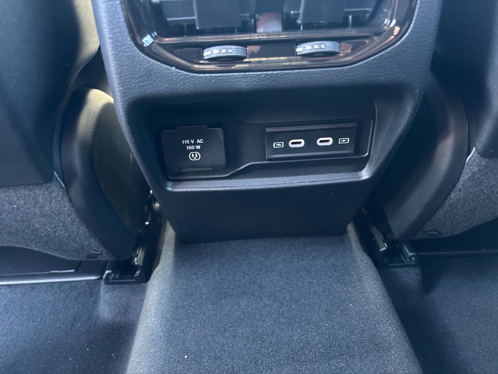 New 2026 Jeep Grand Cherokee Altitude AWD/4WD image 6
