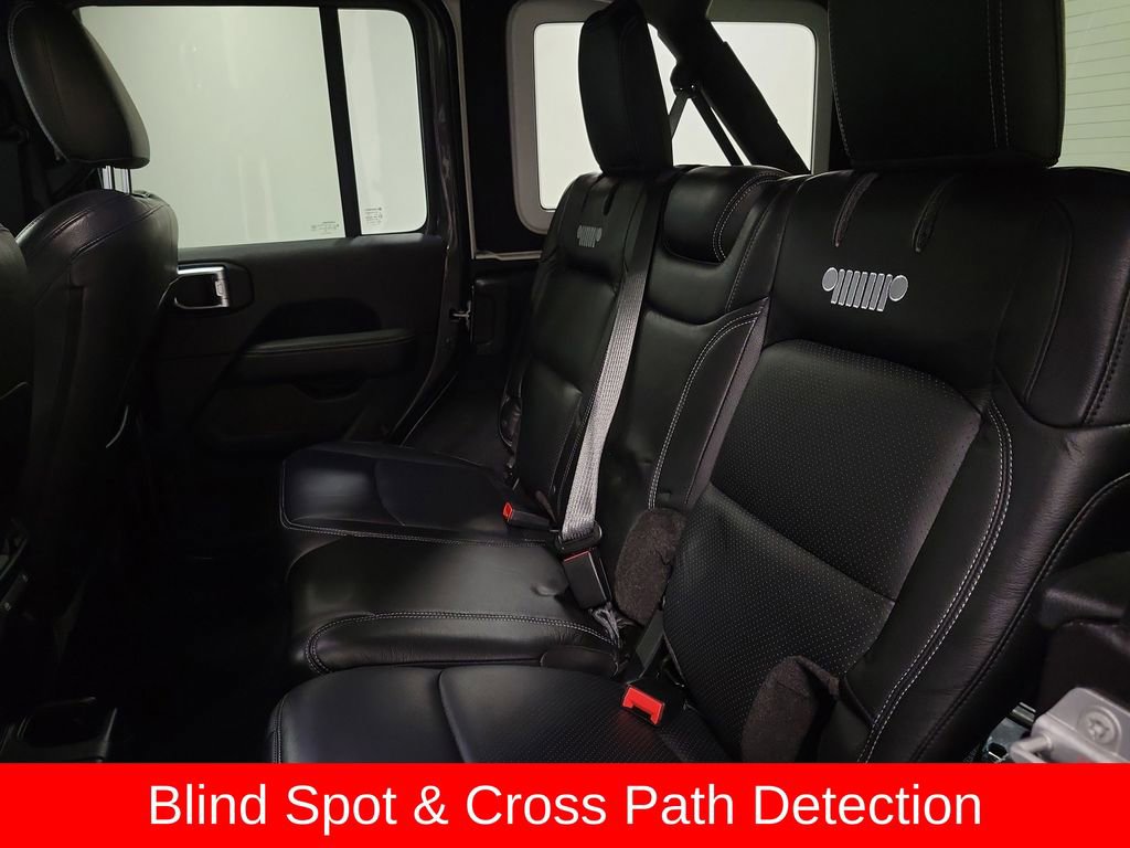 Used 2020 Jeep Wrangler Unlimited Sahara image 20