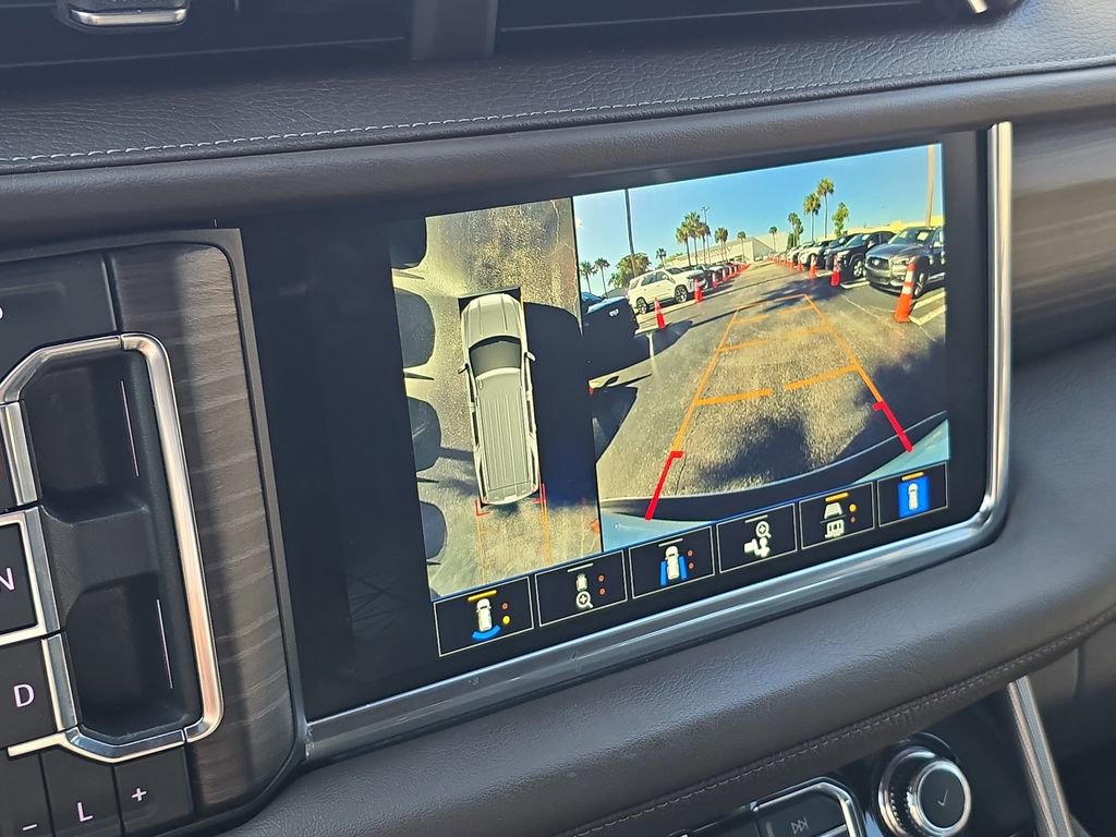 Used 2022 GMC Yukon XL Denali w/ Denali Premium Package image 28