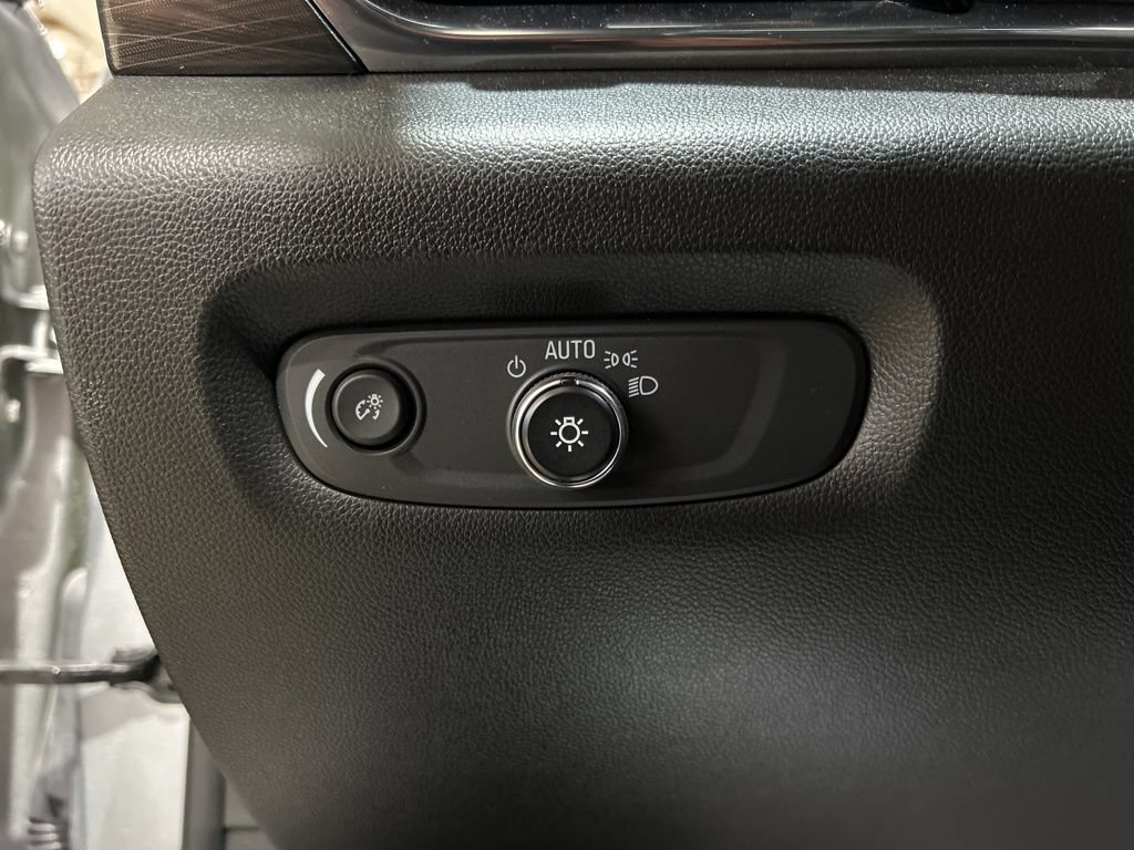Used 2022 Chevrolet Traverse High Country AWD/4WD image 27
