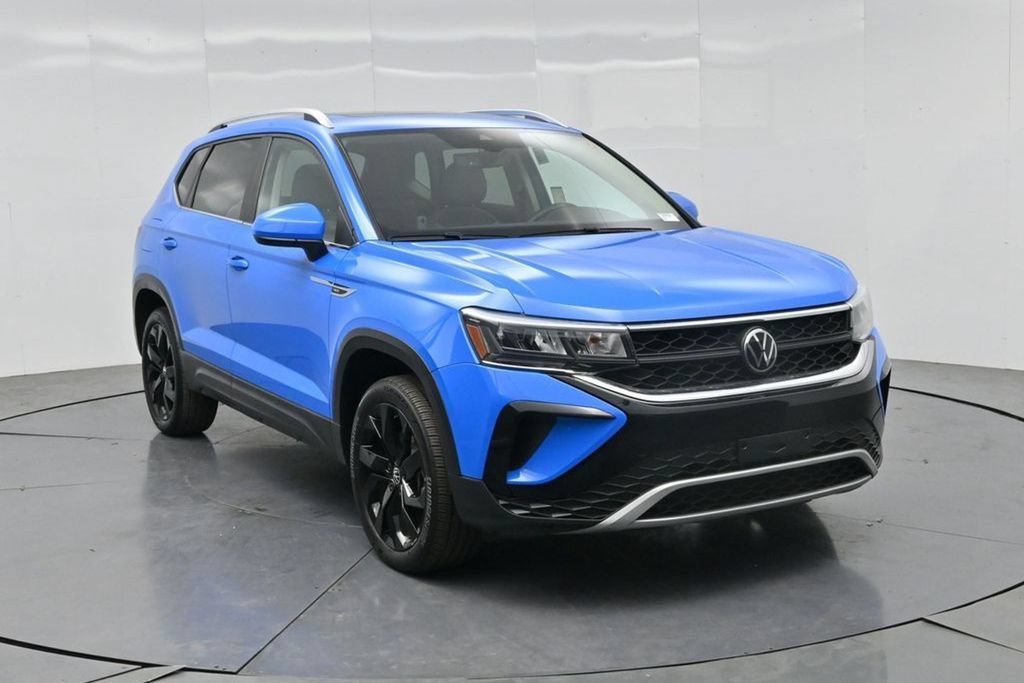 Used 2023 Volkswagen Taos SE w/ Panoramic Sunroof Package FWD image 60
