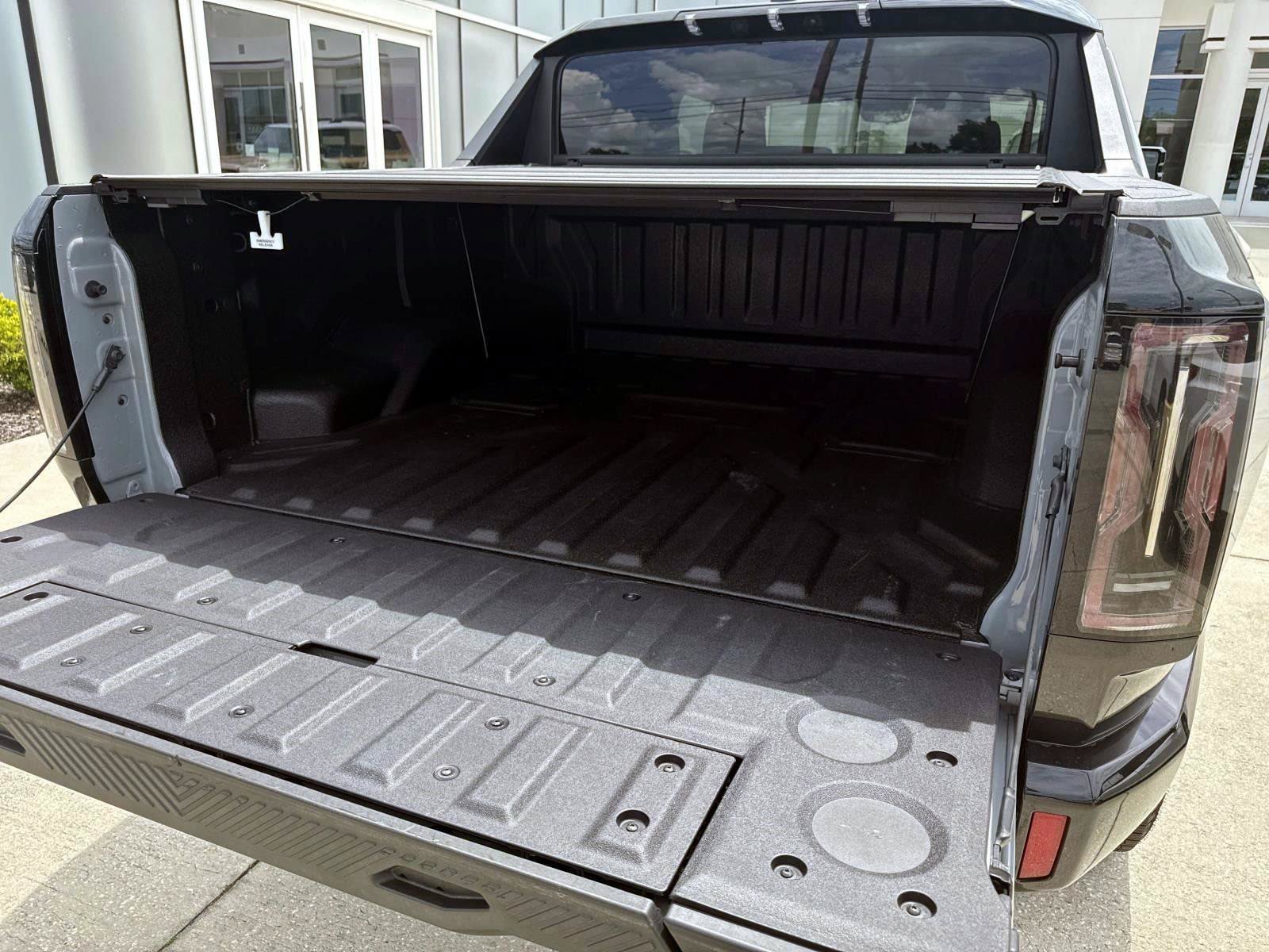 Used 2025 GMC Hummer EV 3X AWD/4WD image 59