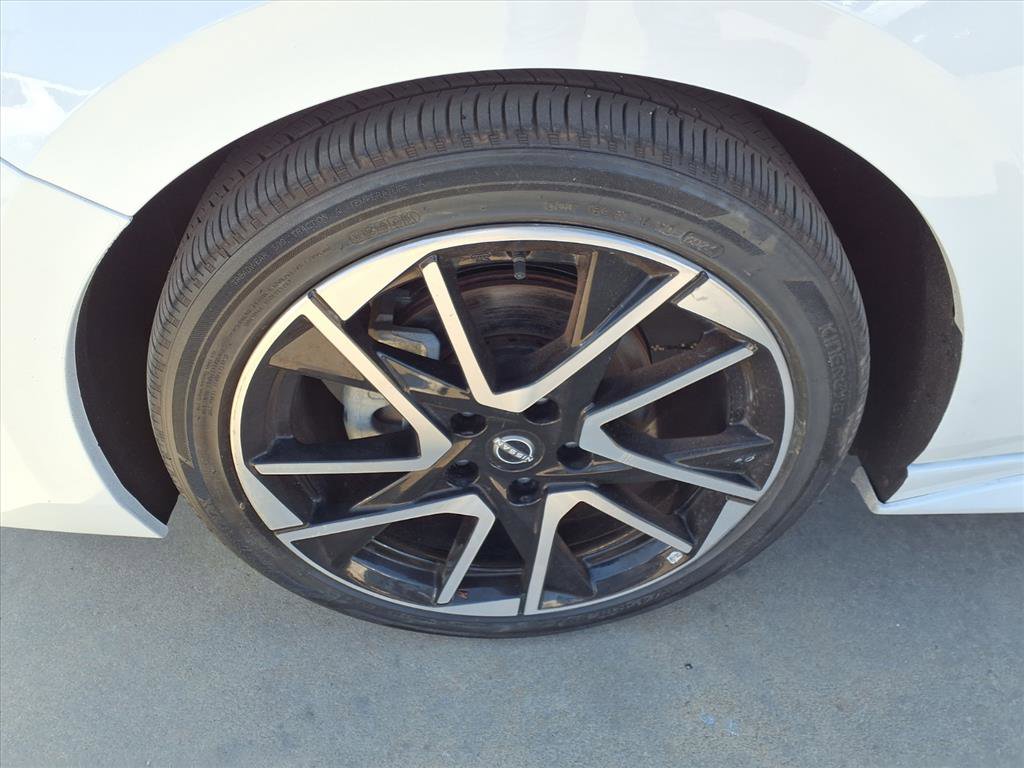 Used 2025 Nissan Sentra SR w/ SR Premium Package image 22