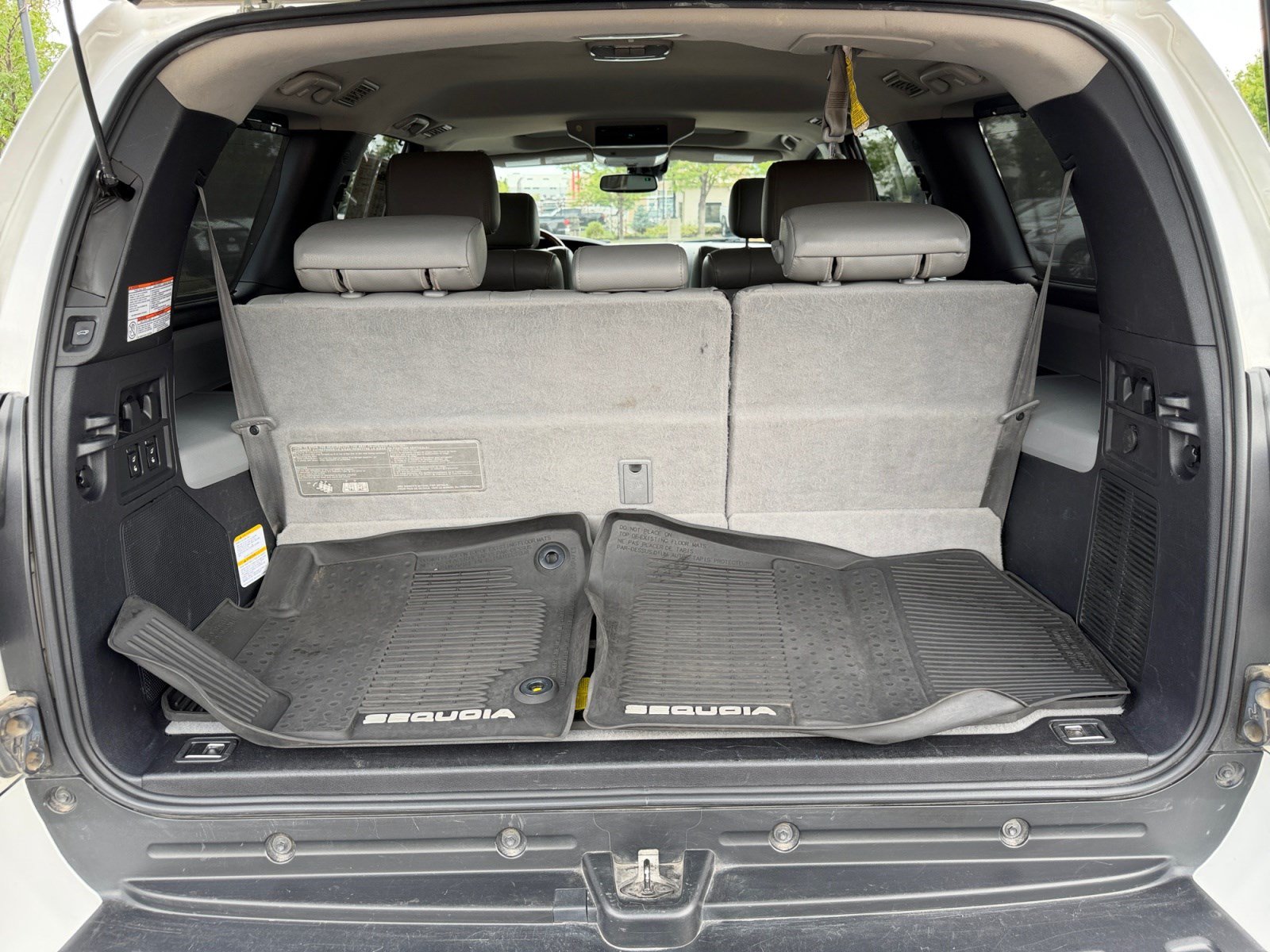 Used 2019 Toyota Sequoia Platinum w/ Carpet Mat Package (TMS) AWD/4WD image 32