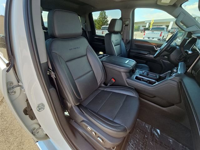 Used 2024 GMC Sierra 3500 Denali w/ Denali Reserve Package AWD/4WD image 17