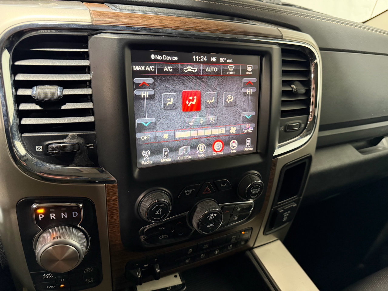 Used 2015 RAM 1500 Laramie w/ Convenience Group image 31