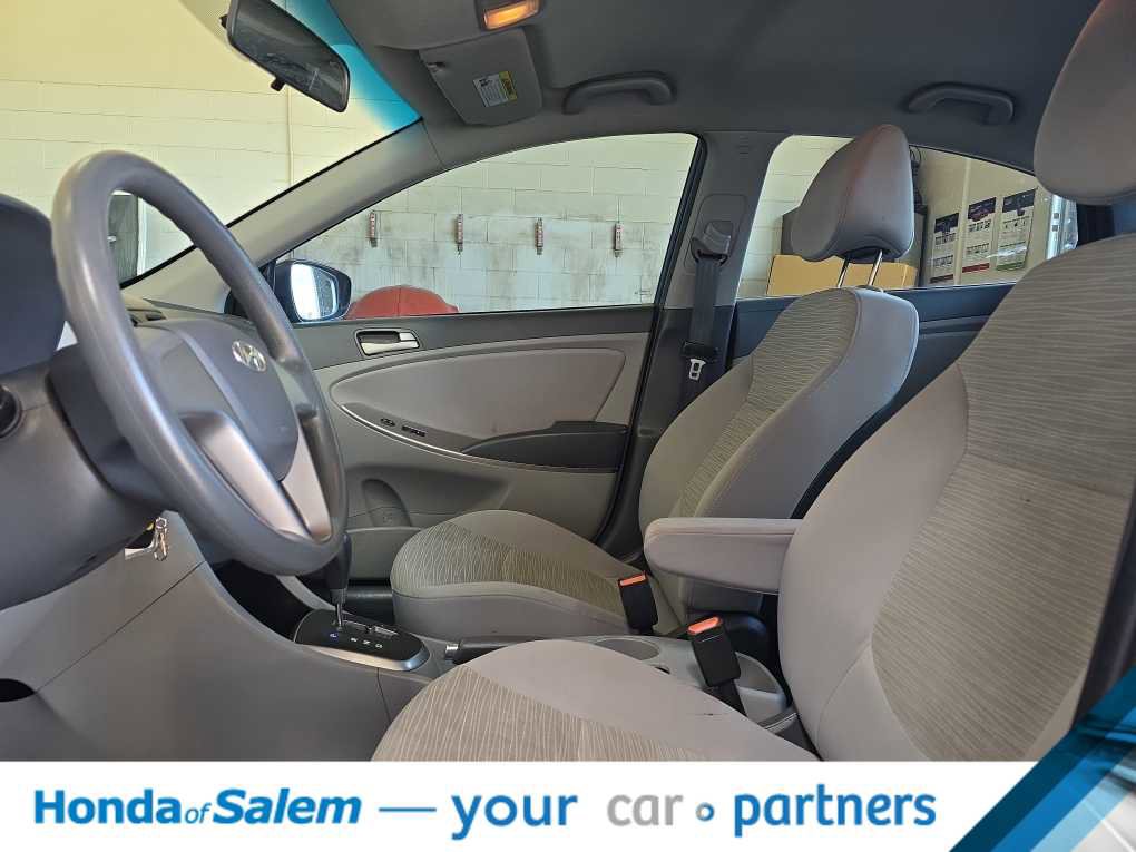 Used 2017 Hyundai Accent SE FWD image 11