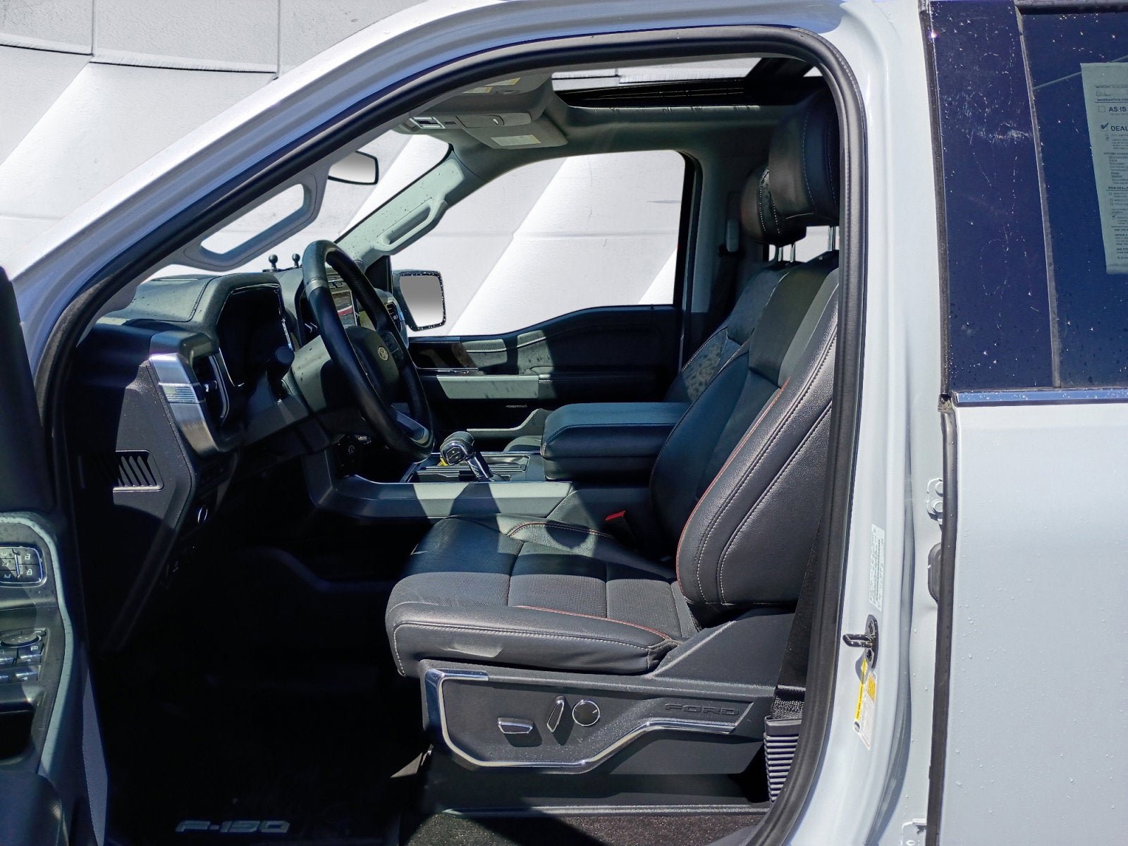 Used 2021 Ford F150 Lariat AWD/4WD image 10