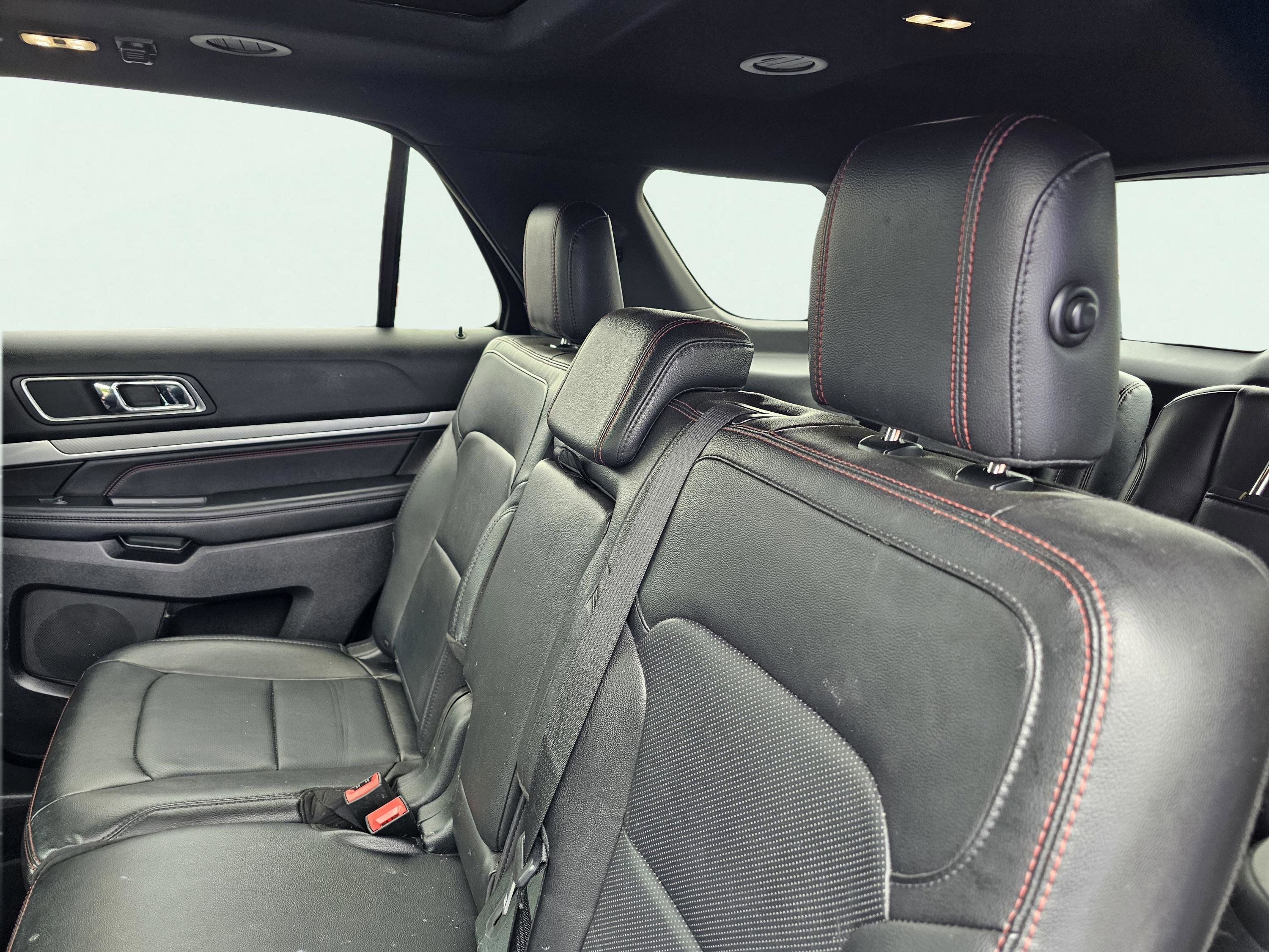 Used 2019 Ford Explorer Sport w/ Ford Safe & Smart Package AWD/4WD image 35