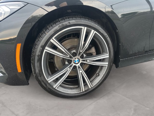 Used 2023 BMW 330i xDrive Sedan w/ Premium Package AWD/4WD image 14