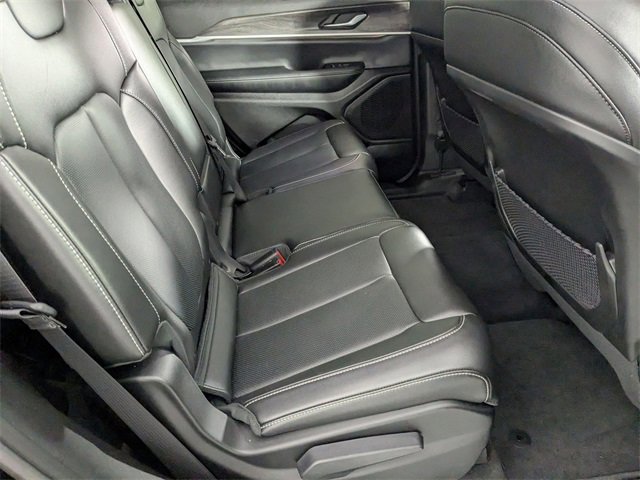 Used 2023 Jeep Grand Cherokee L Limited w/ Luxury Tech Group II image 33