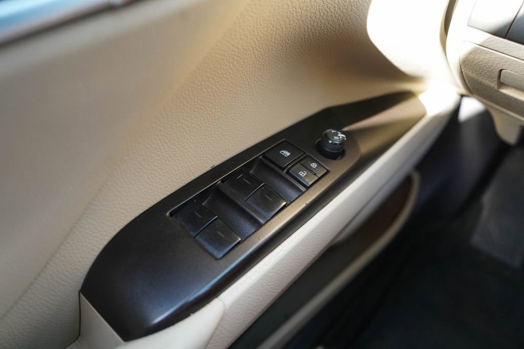 Used 2023 Toyota Camry LE FWD image 28