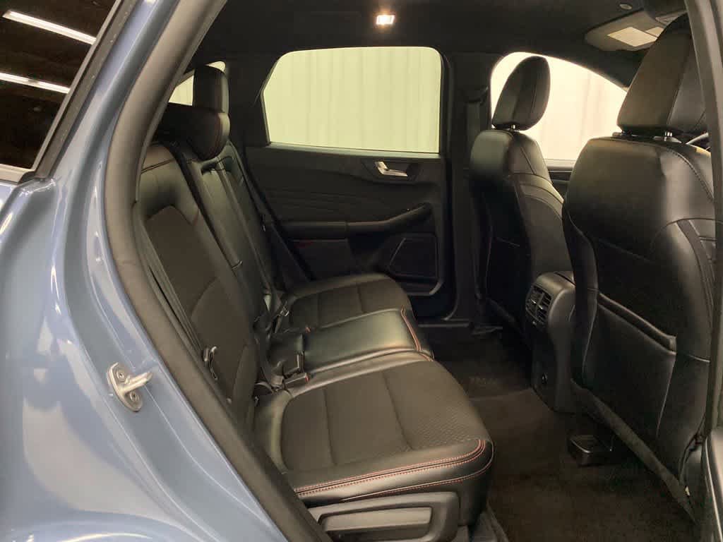 Used 2025 Ford Escape ST-Line Select AWD/4WD image 16