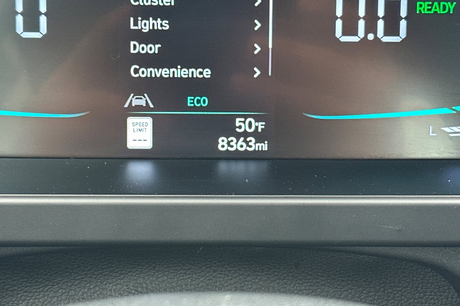 Used 2025 Hyundai Elantra Blue image 27