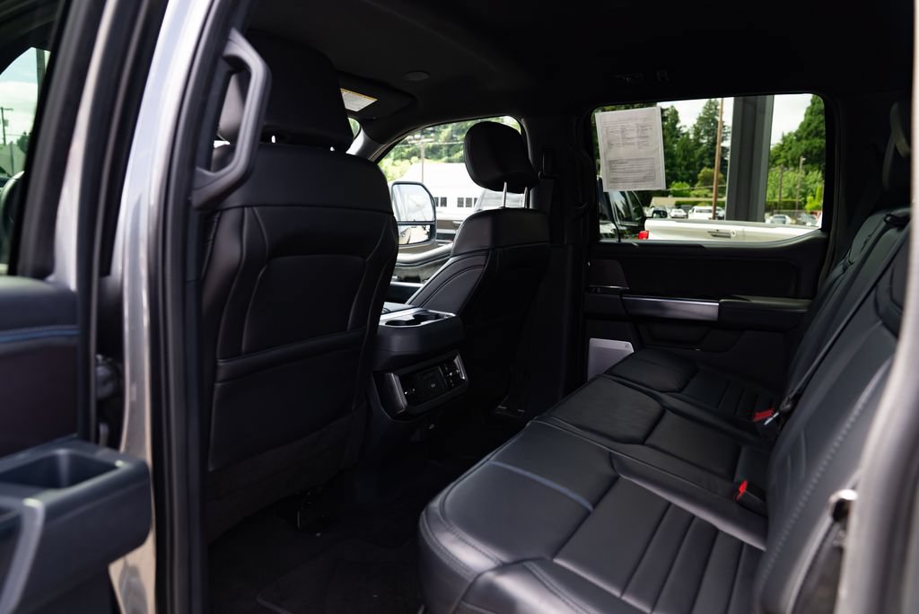 Used 2026 Ford F350 Platinum w/ FX4 Off-Road Package AWD/4WD image 21