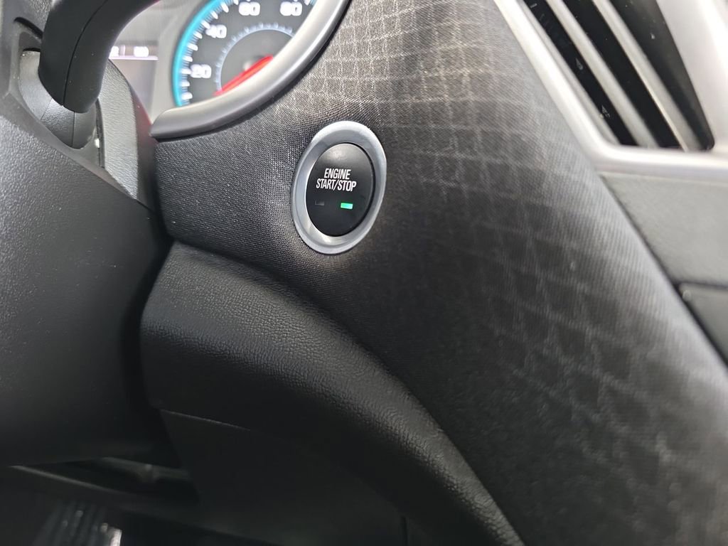 Used 2025 Chevrolet Malibu RS image 17