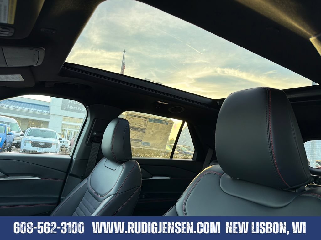 New 2026 Ford Explorer ST-Line w/ ST-Line Street Pack AWD/4WD image 21