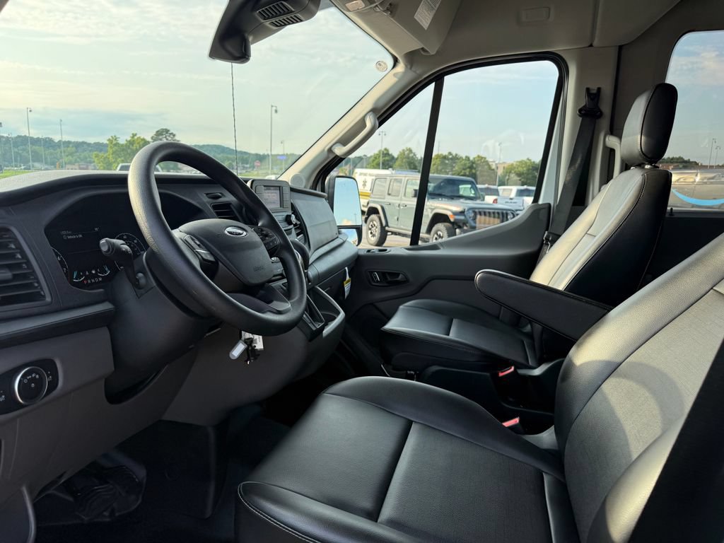 Used 2025 Ford Transit 350 XL RWD image 3