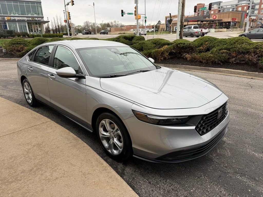 Used 2023 Honda Accord LX image 3