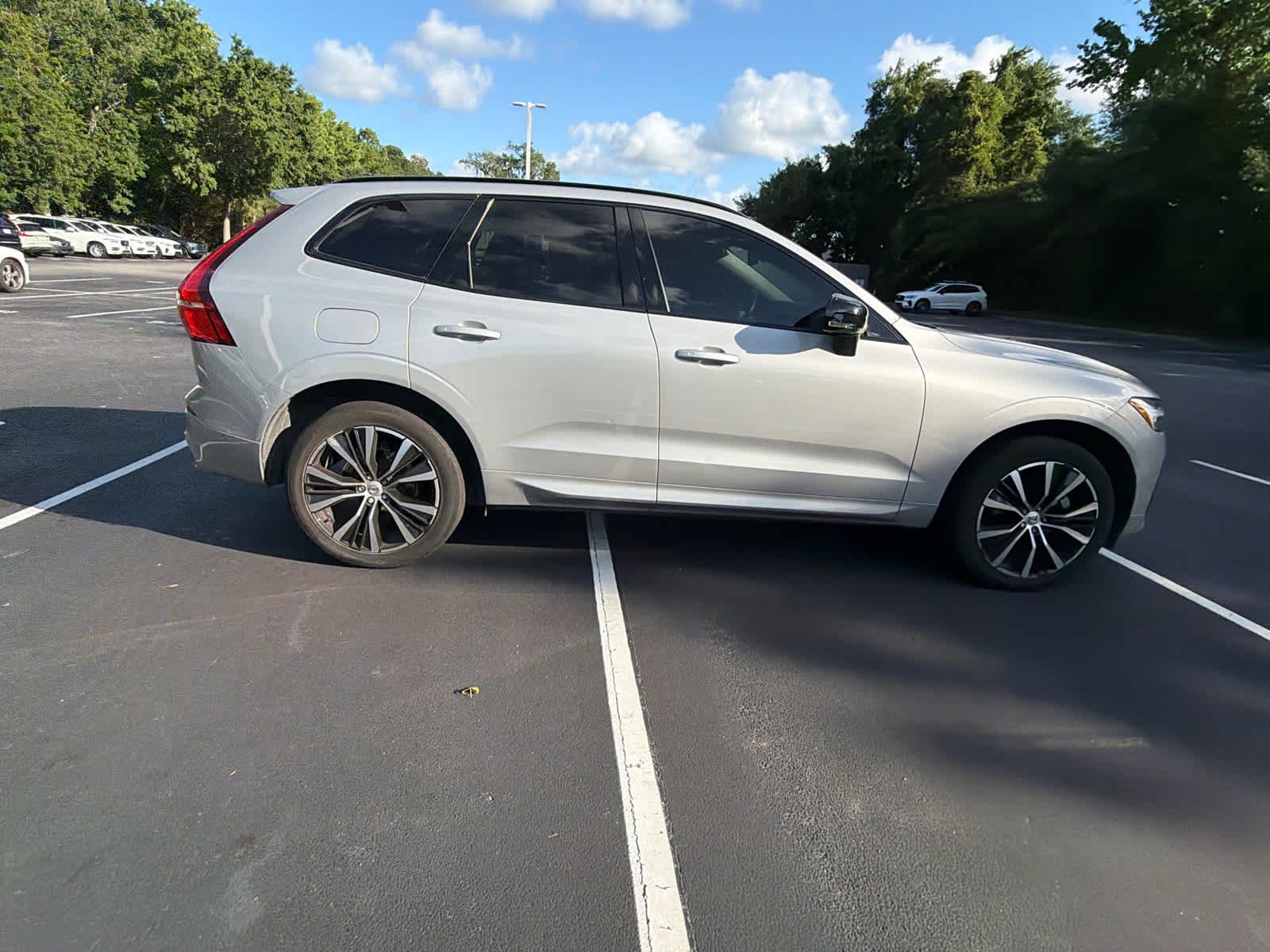 Used 2024 Volvo XC60 B5 Plus w/ Protection Package Premier AWD/4WD image 16