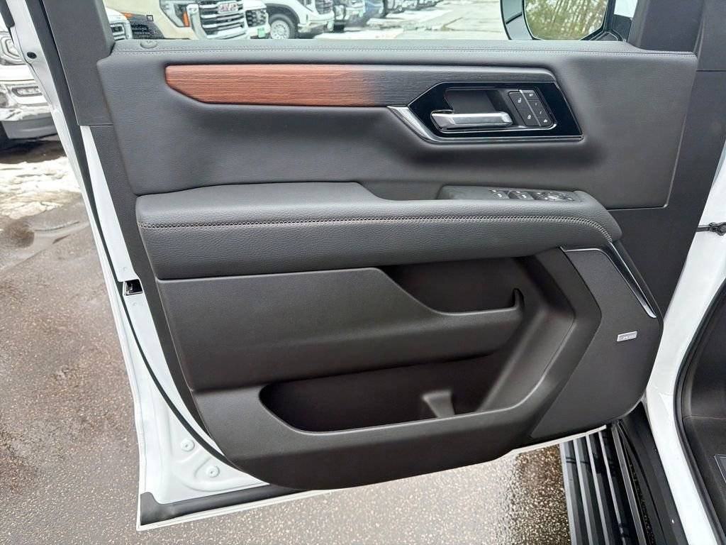 New 2026 GMC Yukon Denali w/ Denali Reserve Package image 15