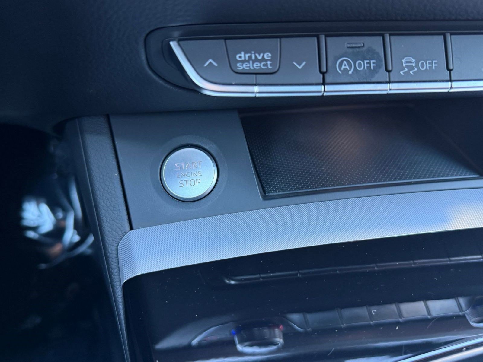 Used 2025 Audi Q5 2.0T Premium w/ Convenience Plus Package image 27