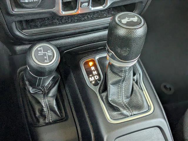 Used 2024 Jeep Wrangler Unlimited AWD/4WD image 12