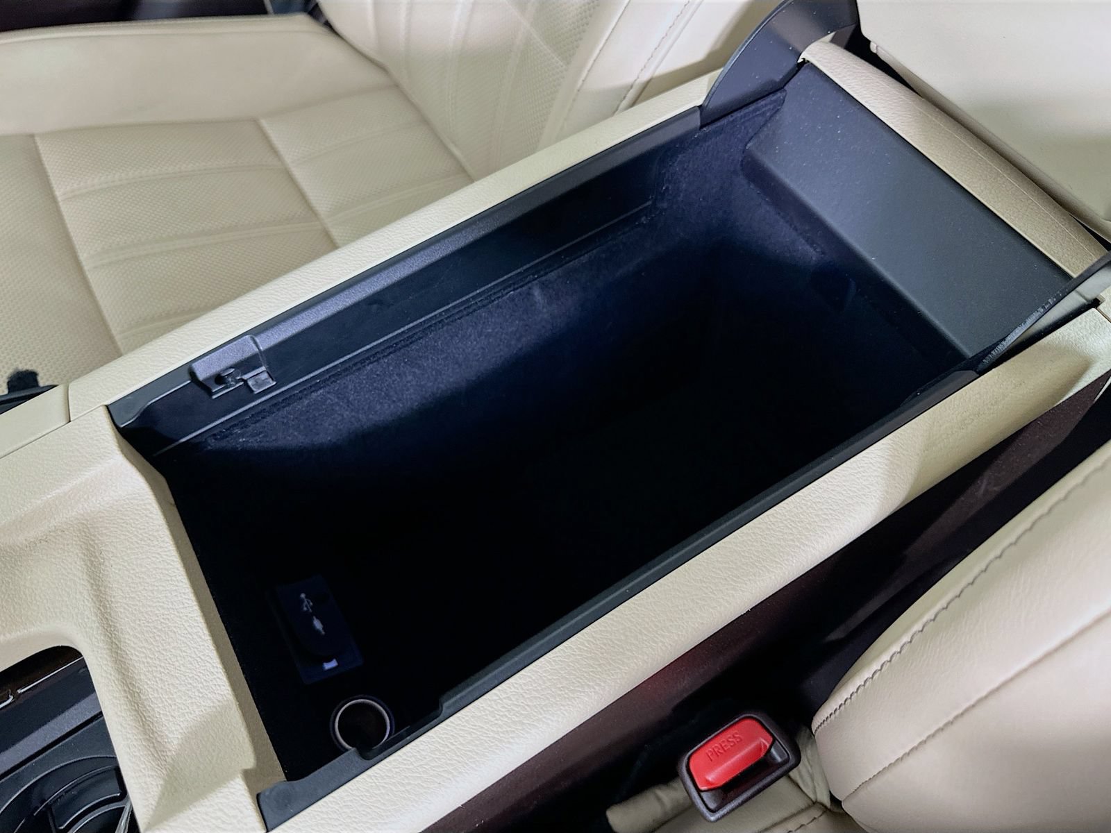 Used 2018 Lexus ES 350 w/ Luxury Package w/Wood Trim FWD image 29