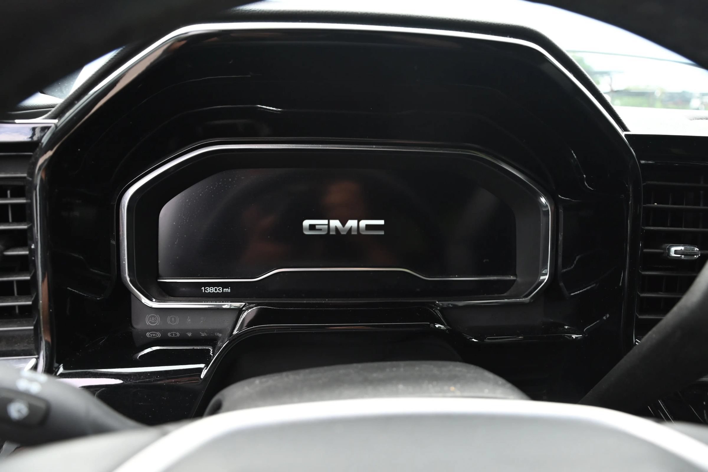 Used 2024 GMC Sierra 1500 SLE w/ Preferred Package RWD image 8