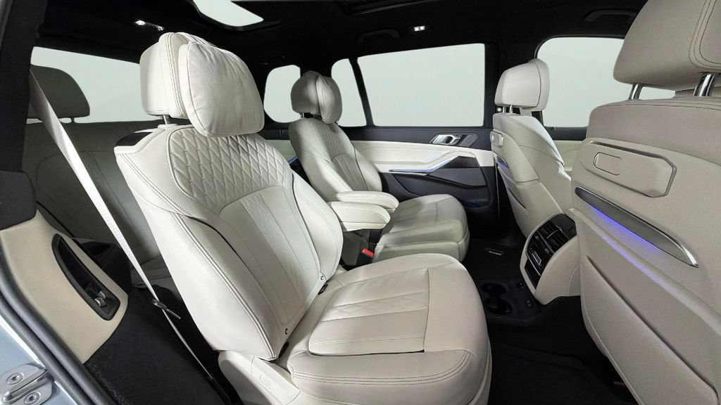 Used 2024 BMW X7 M60i w/ Executive Package AWD/4WD image 38