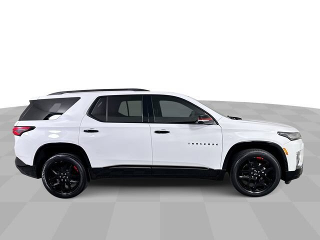 Used 2023 Chevrolet Traverse Premier w/ Redline Edition FWD image 9