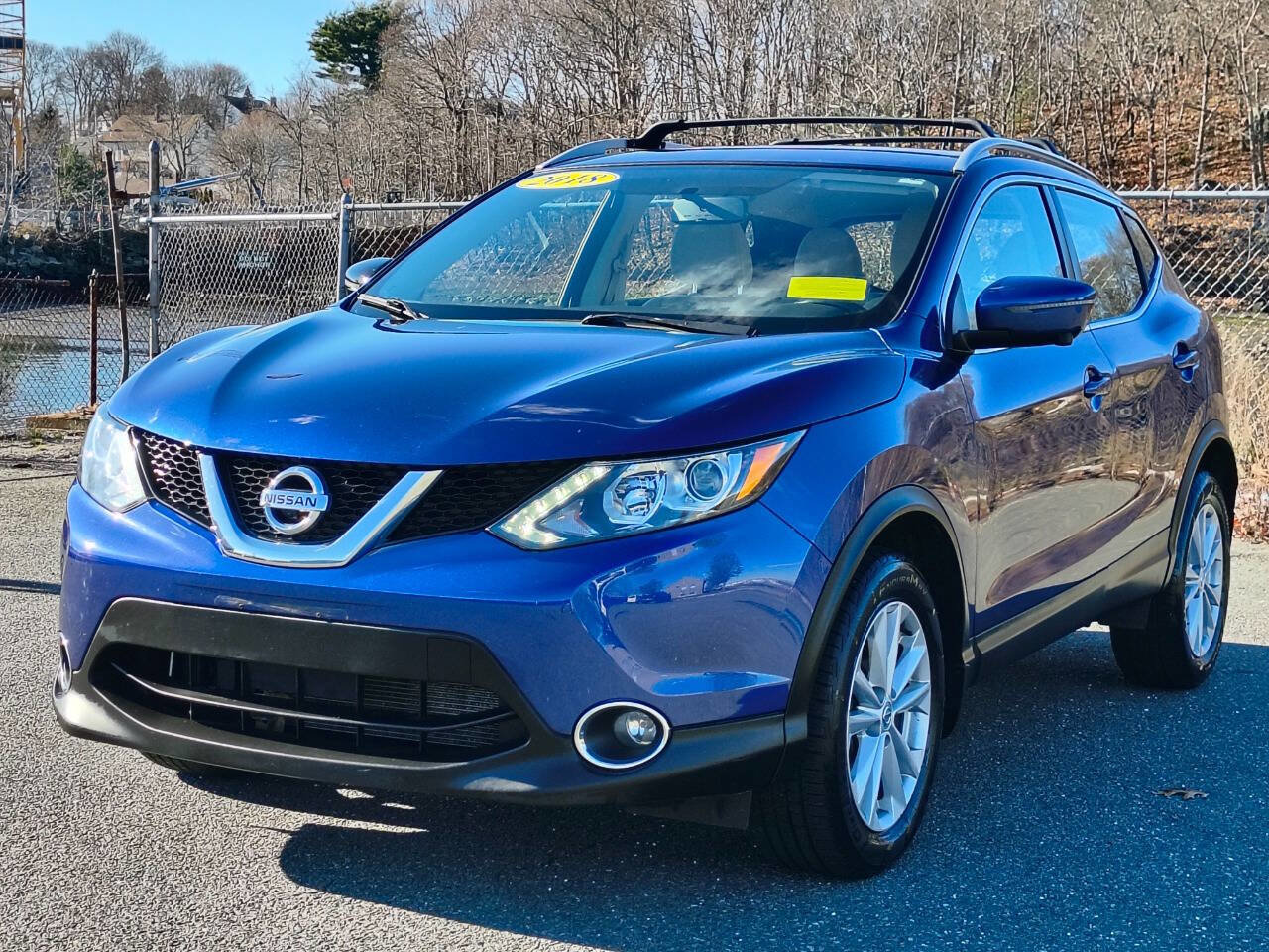 Used 2018 Nissan Rogue Sport SV w/ SV Technology Package image 3