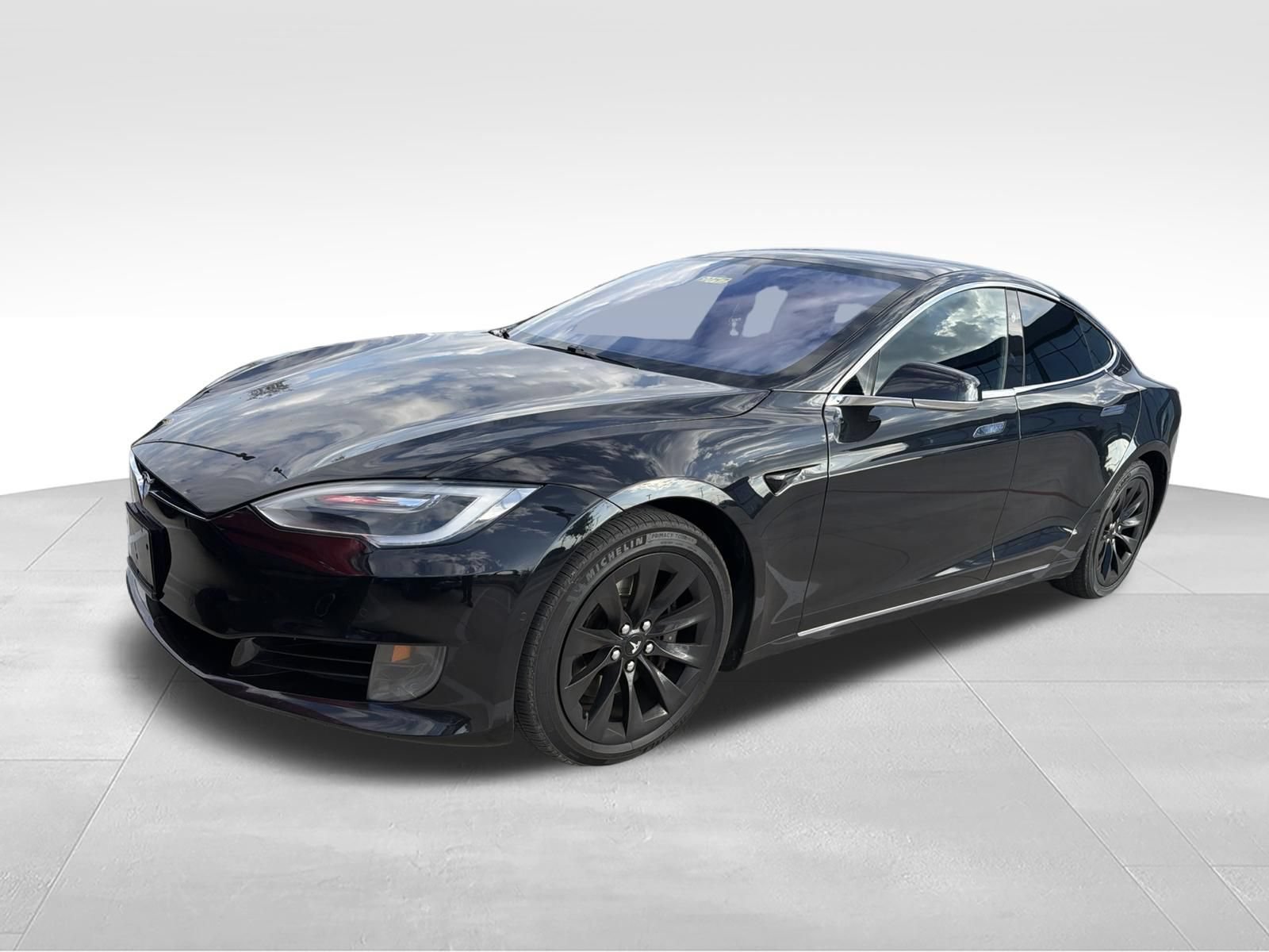 Used 2017 Tesla Model S AWD image 1