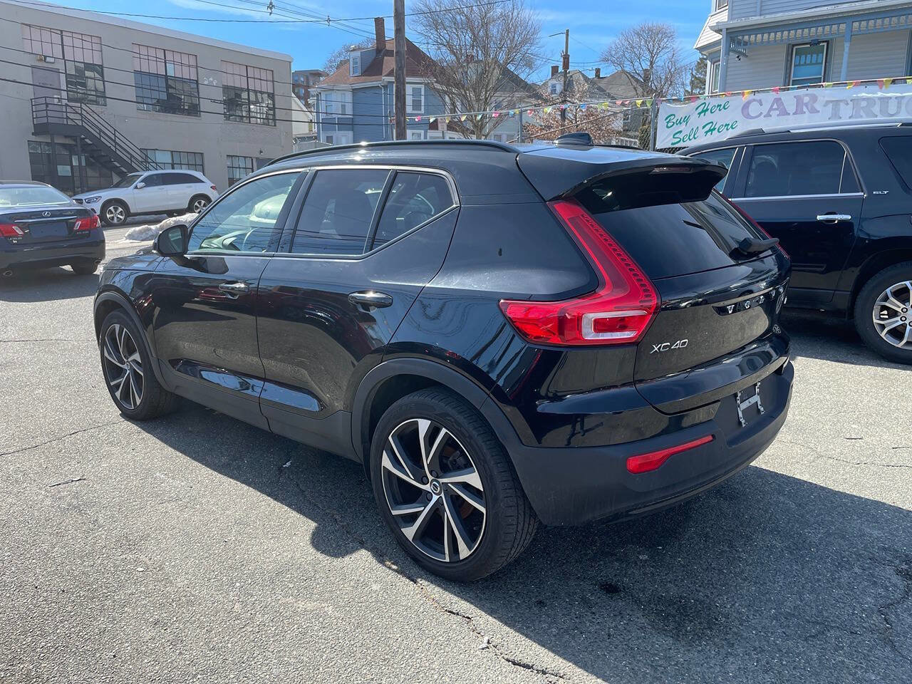Used 2021 Volvo XC40 T5 R-Design image 6
