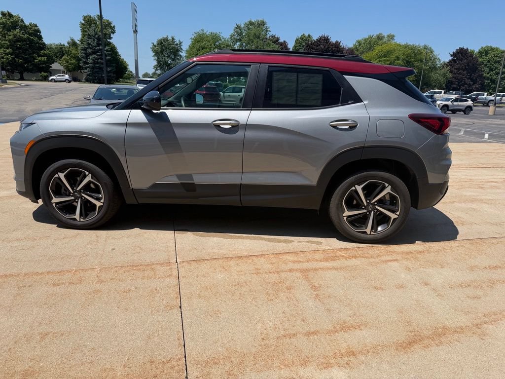 Used 2023 Chevrolet TrailBlazer RS w/ Sun and Liftgate Package AWD/4WD image 6