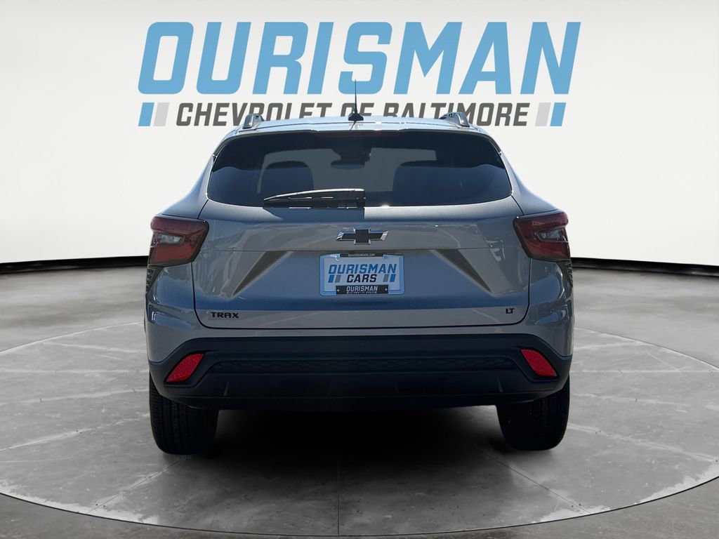 New 2026 Chevrolet Trax LT w/ Sunroof Package image 5