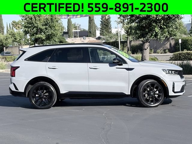Certified 2023 Kia Sorento SX FWD image 3