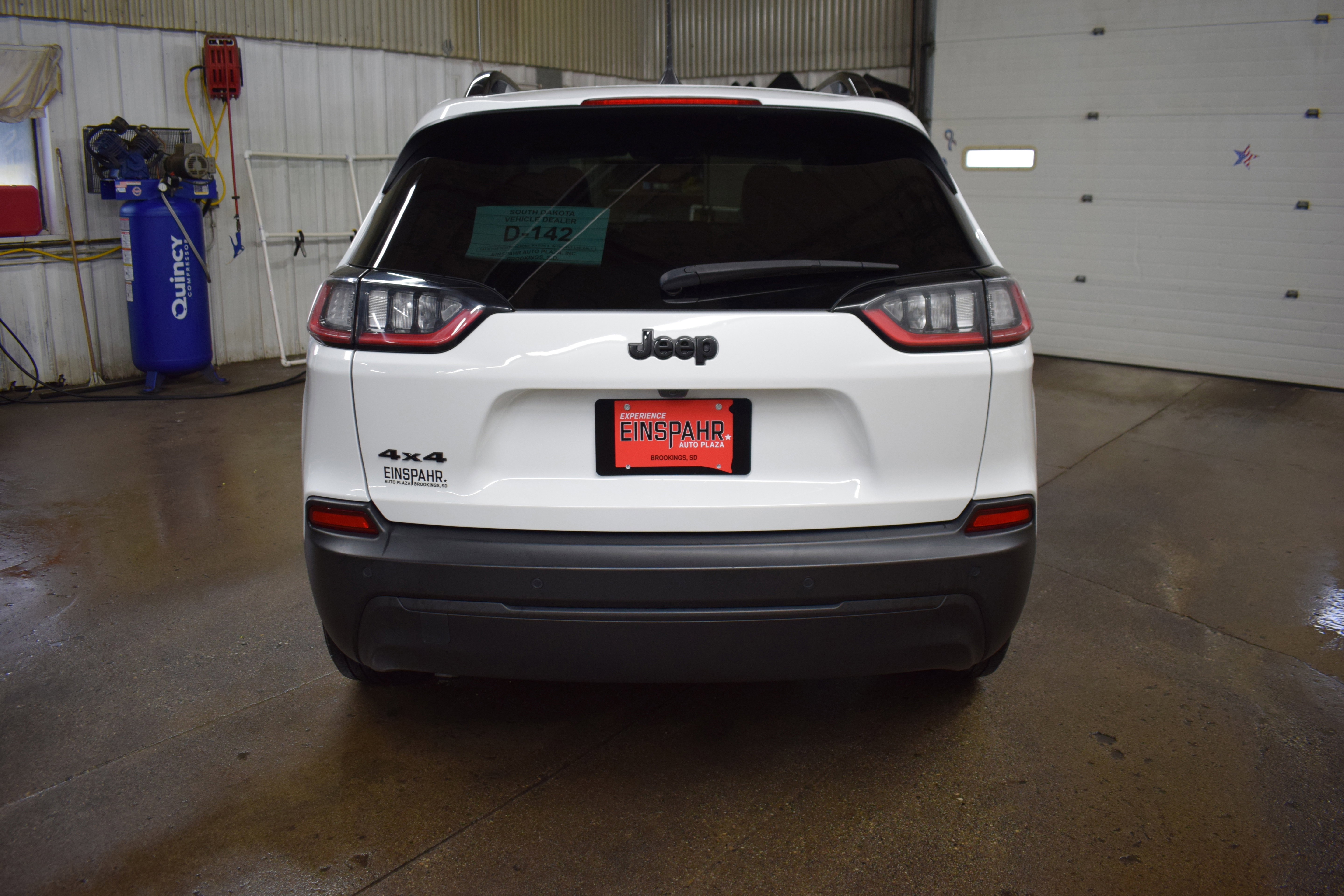 Used 2023 Jeep Cherokee Altitude Lux image 33