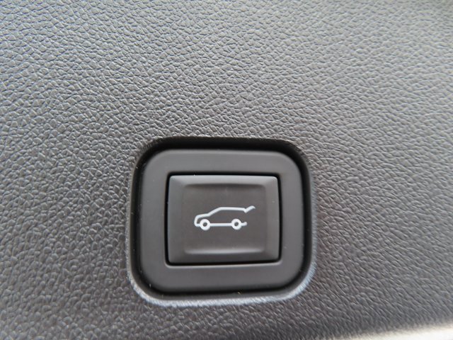 Certified 2024 Chevrolet Traverse RS w/ LPO, Floor Liner Package image 38