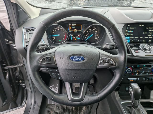 Used 2019 Ford Escape Titanium image 9