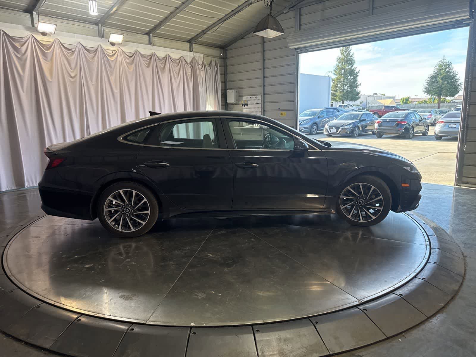 Used 2023 Hyundai Sonata Limited FWD image 4