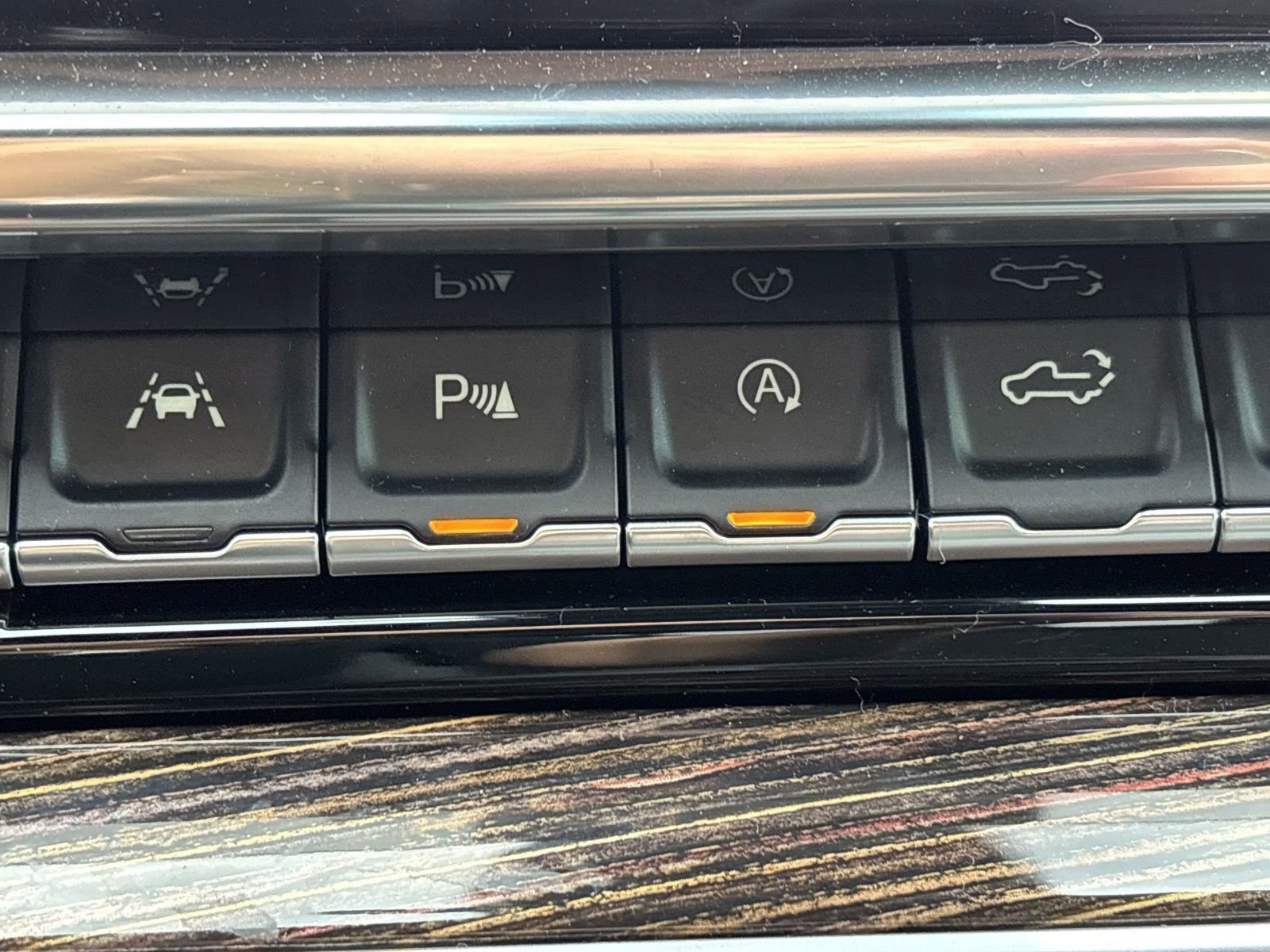 New 2025 GMC Sierra 1500 SLE w/ Preferred Package image 7