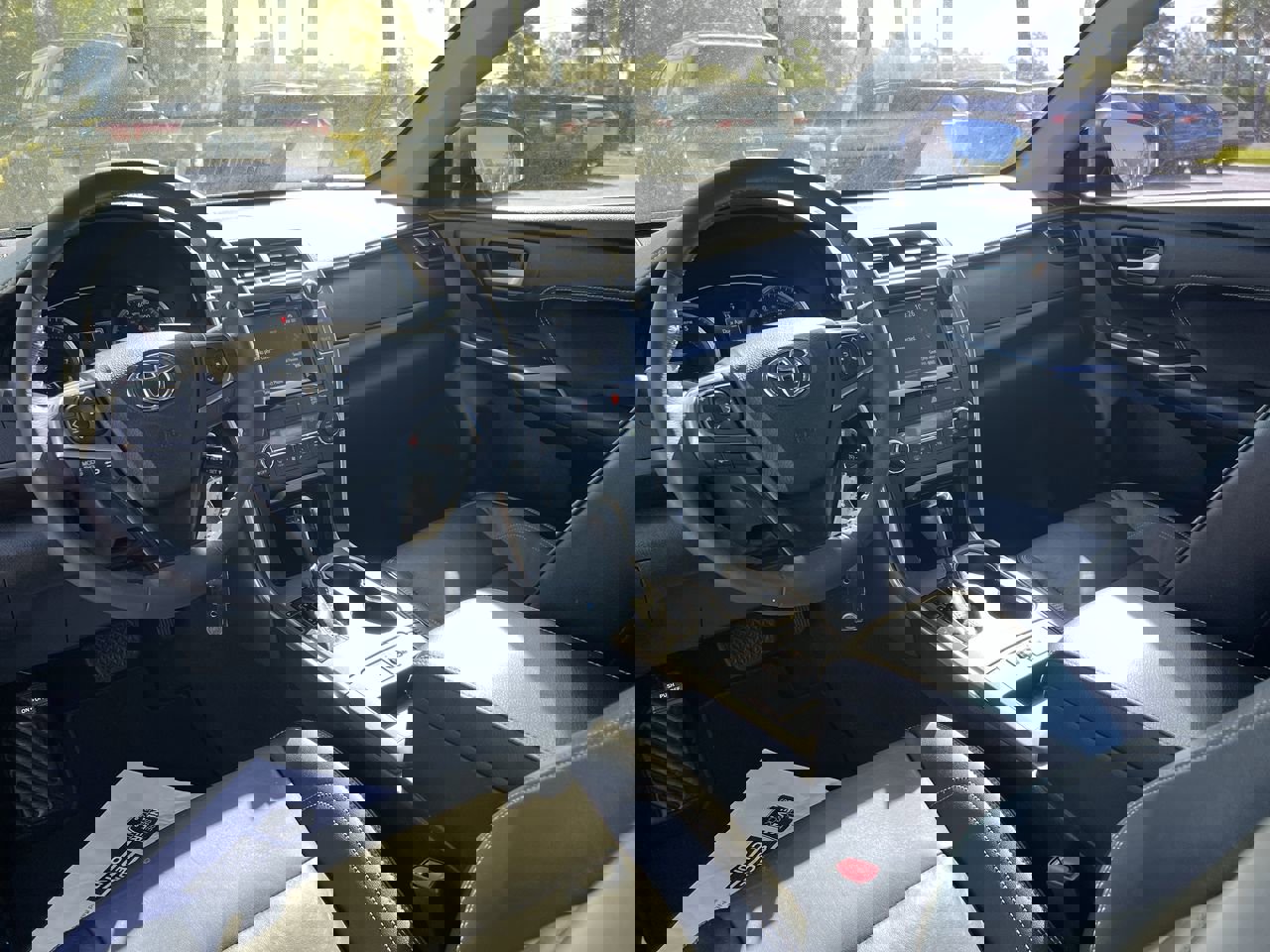 Used 2017 Toyota Camry XLE image 30