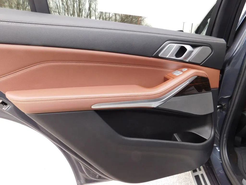 Used 2019 BMW X7 xDrive50i w/ Premium Package image 10