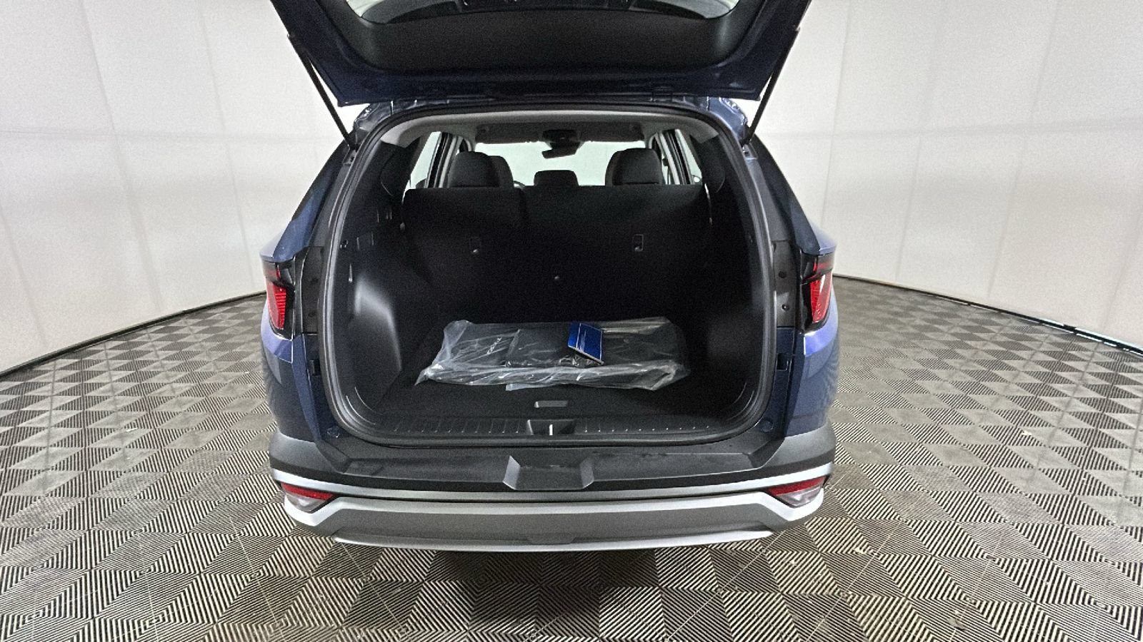 Certified 2026 Hyundai Tucson SE FWD image 32